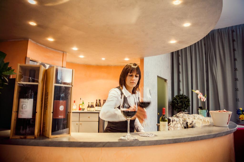 Hotel Salera Asti Eksteriør bilde