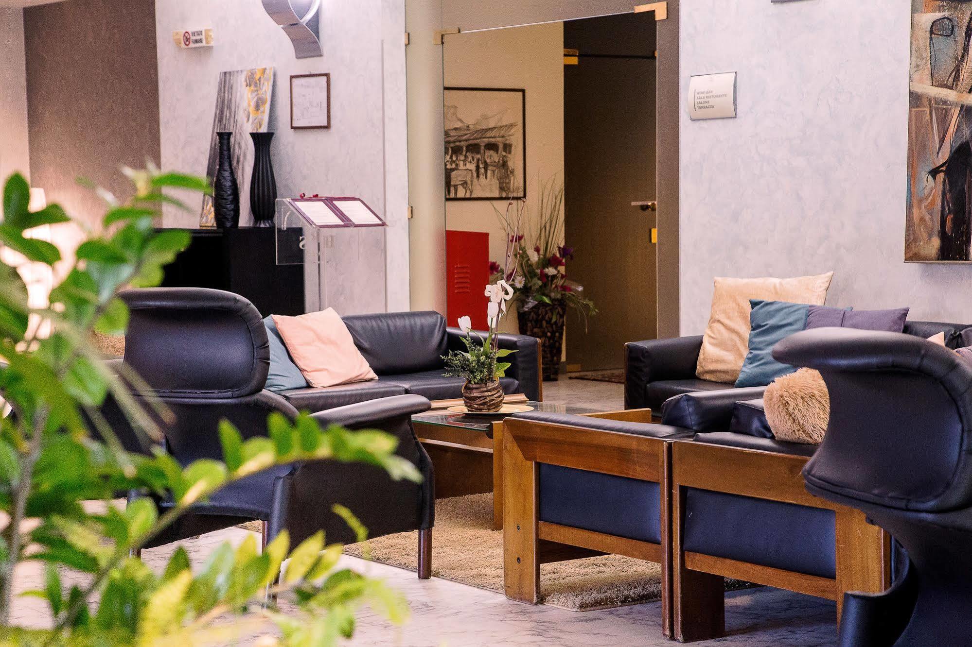 Hotel Salera Asti Eksteriør bilde