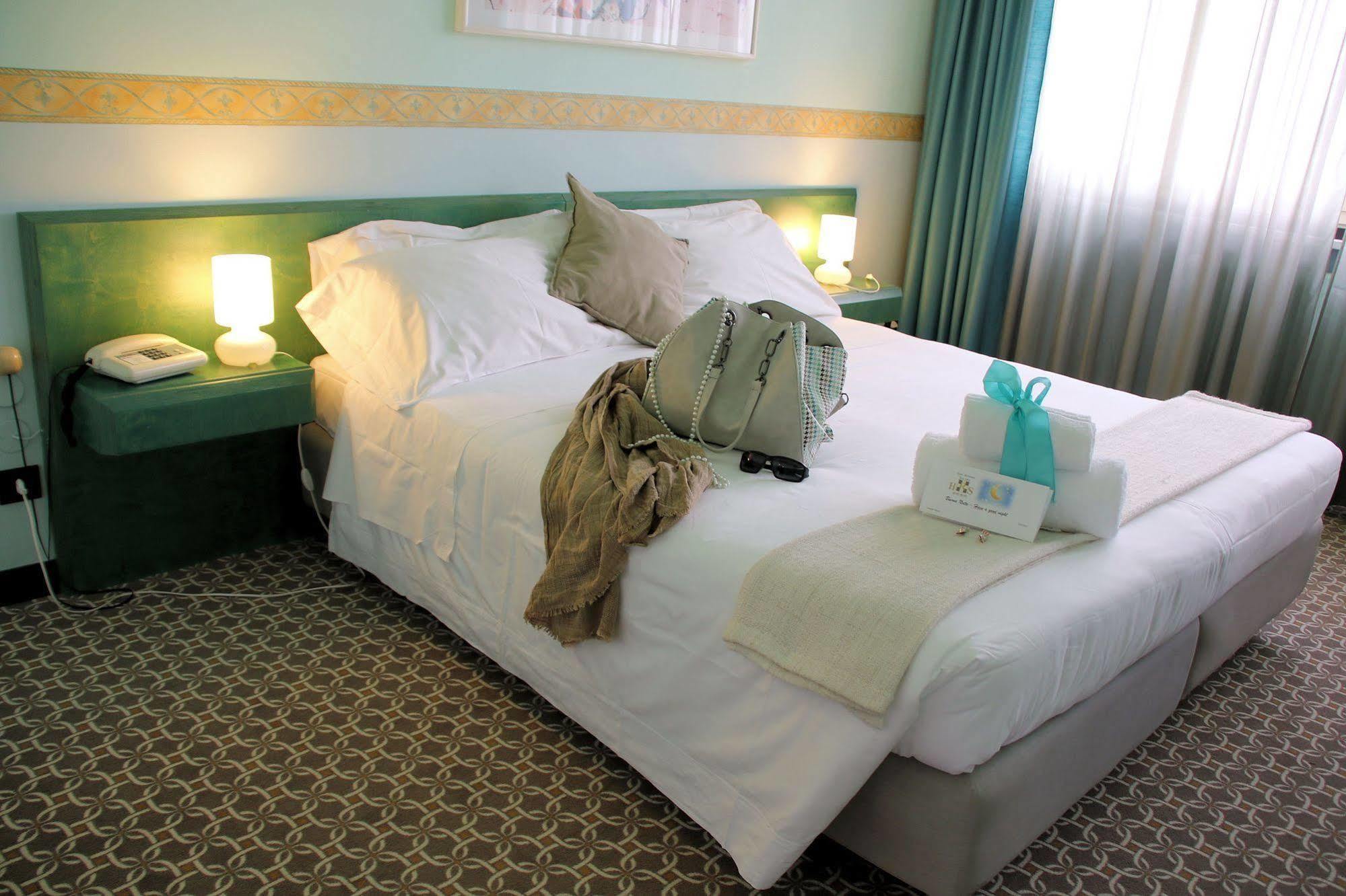 Hotel Salera Asti Eksteriør bilde