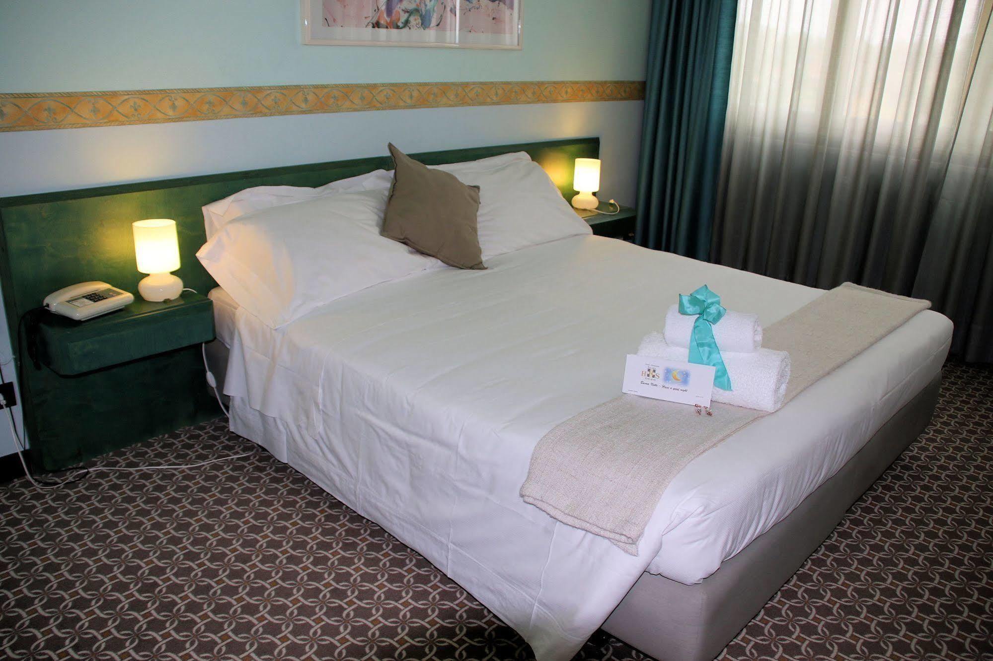Hotel Salera Asti Eksteriør bilde