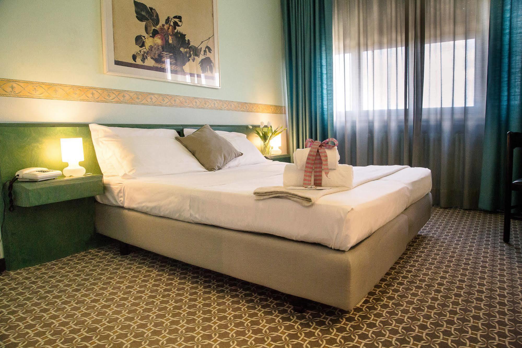 Hotel Salera Asti Eksteriør bilde