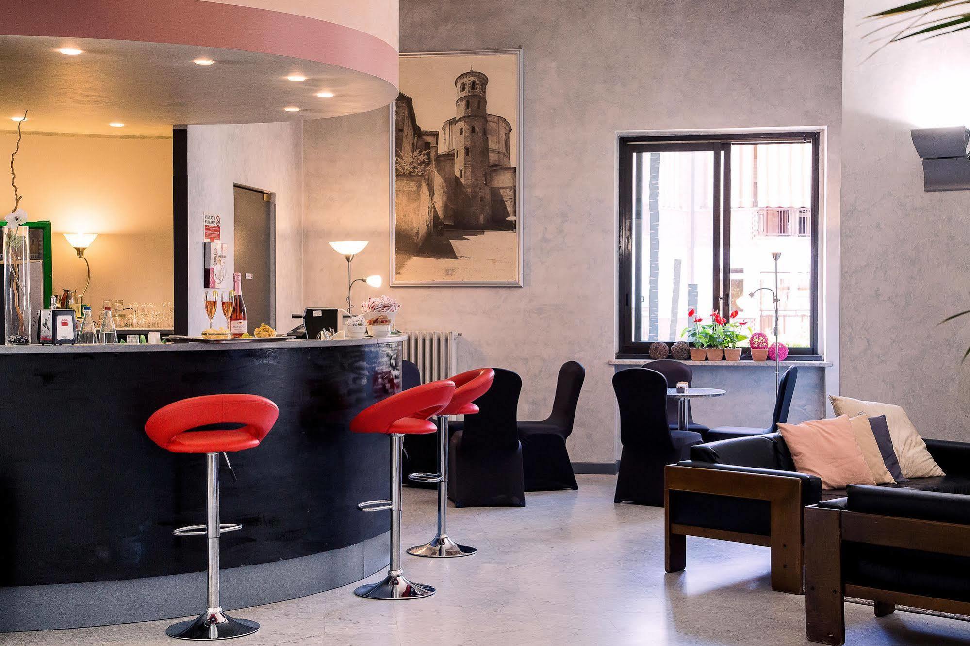 Hotel Salera Asti Eksteriør bilde
